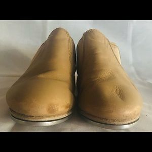 Revolution Dancewear 536 Tap Shoes 6M SlipOn Nude